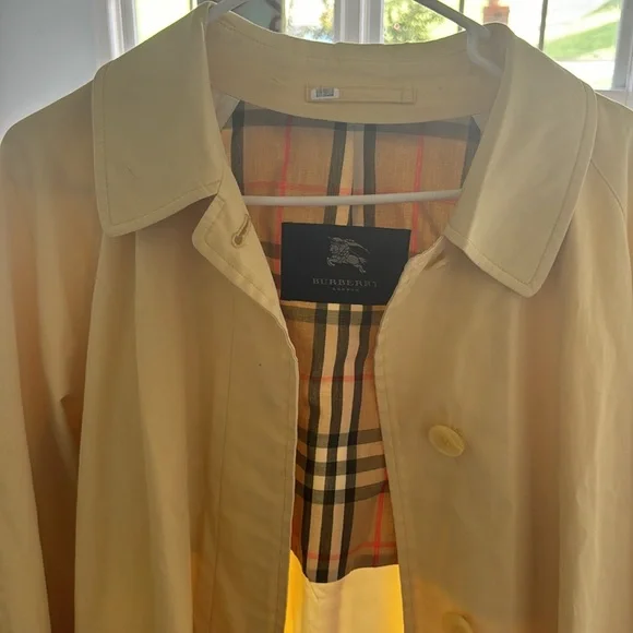 Yellow trench coat - Picture 4 of 7